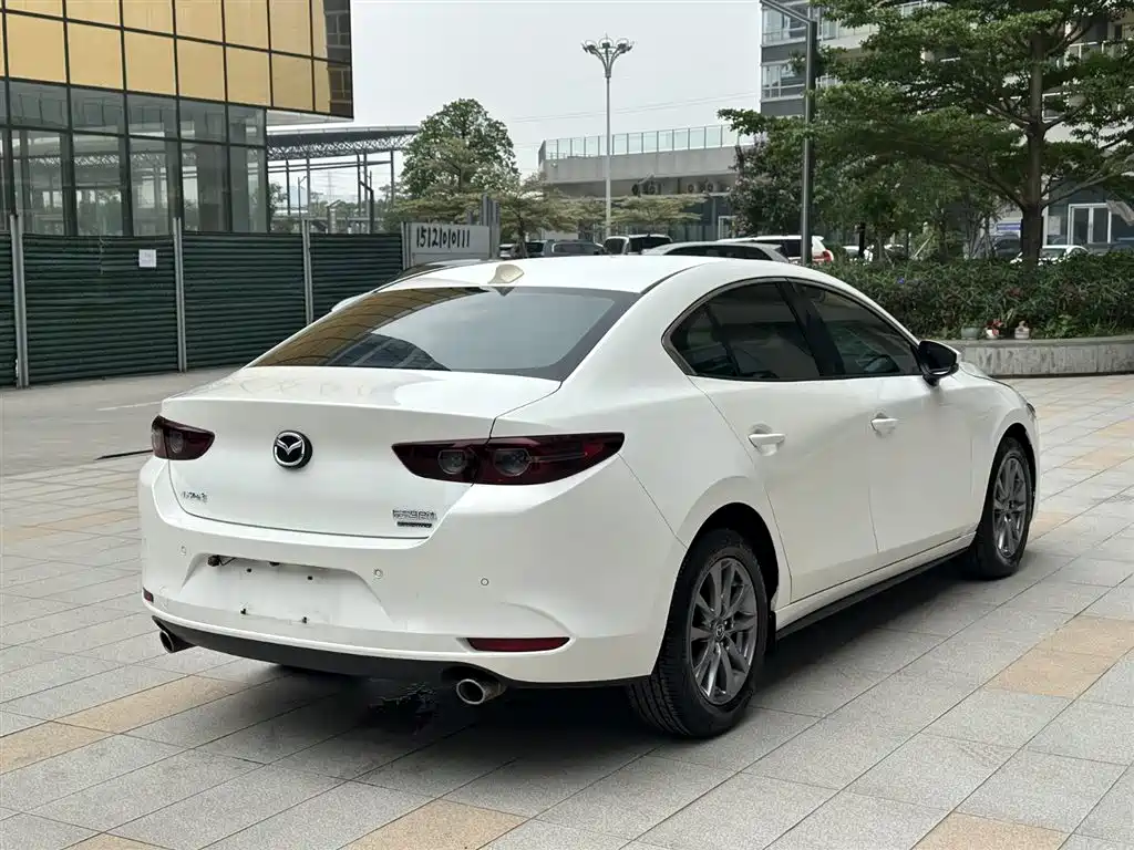 Mazda 3 Axela 1.5 L Auto Quality Beauty