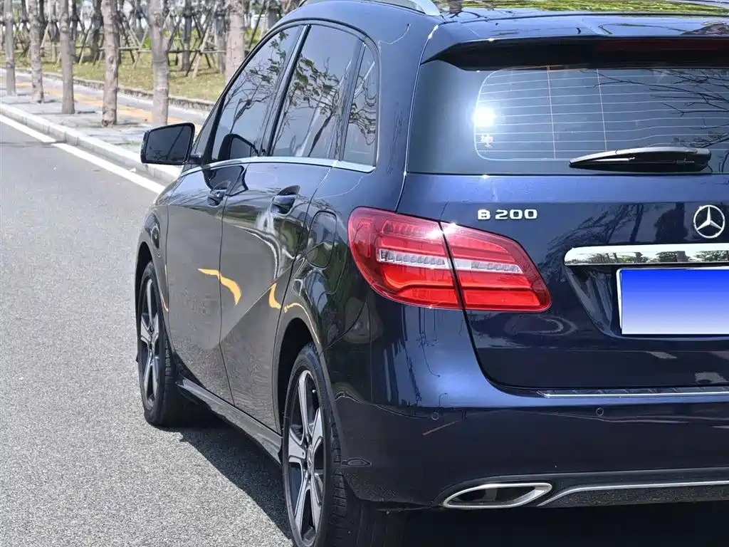 Mercedes-Benz B-Class B 200 Fashion