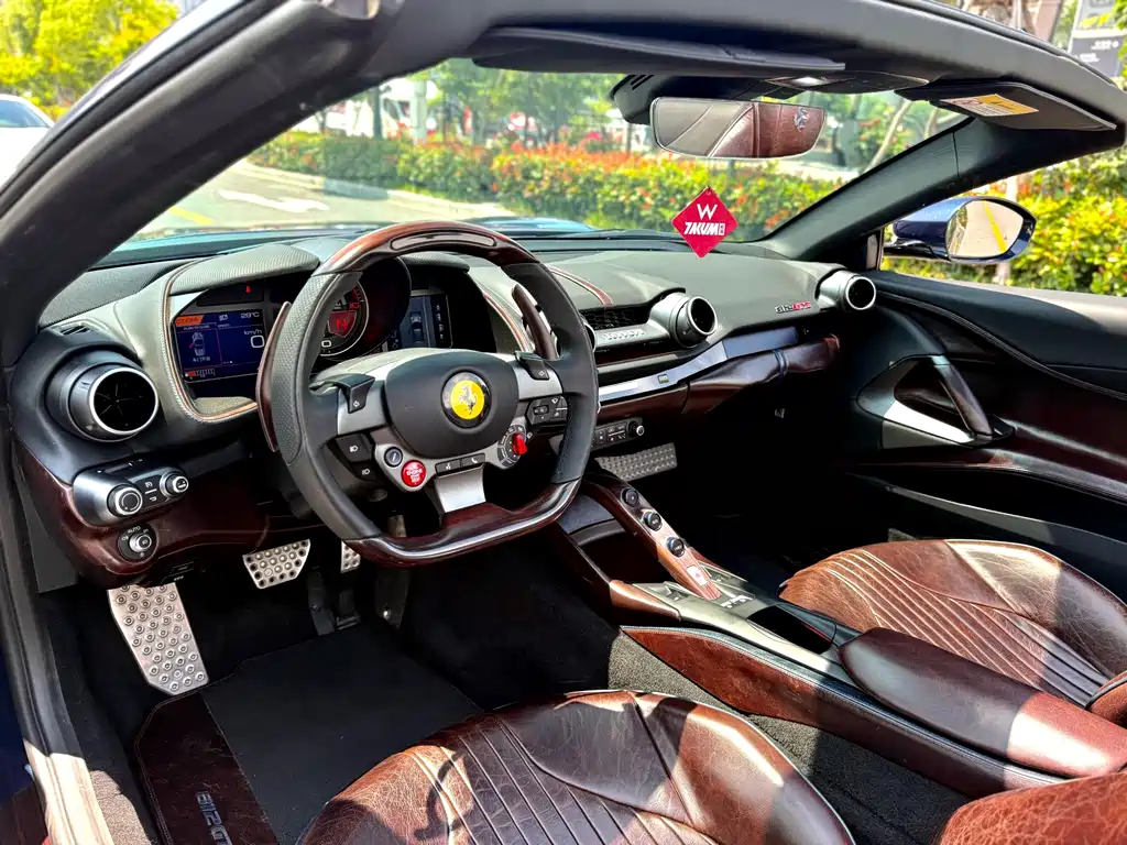 Ferrari 812 6.5 L GTS