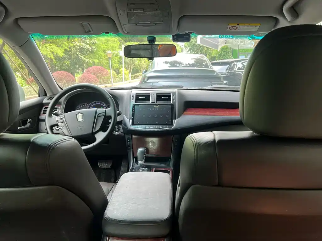 Crown 皇冠 2010款 2.5 L Royal 真皮版