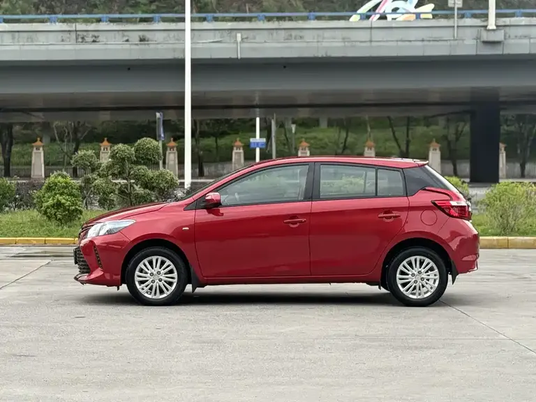 Toyota Vios FS 1.5 L CVT Sharp Speed