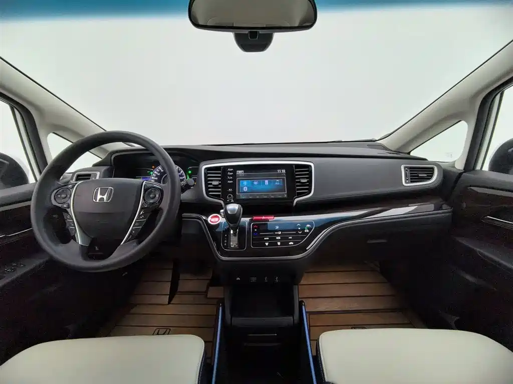 Odyssey 2.0 L Sharp· Smooth Enjoyment
