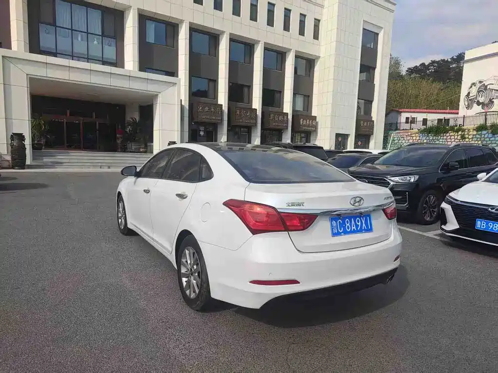 Mistra 1.8 L Auto Intelligent GLS