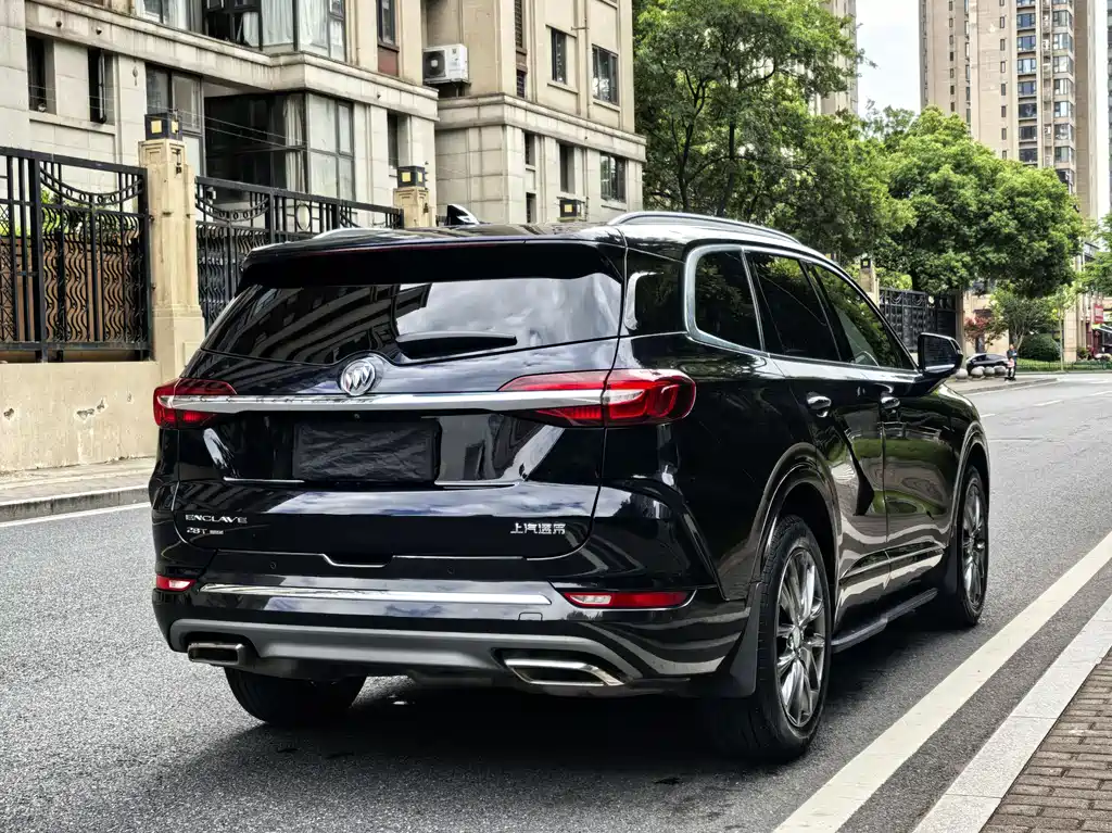 Enclave 28 T 4 WD Distinguished