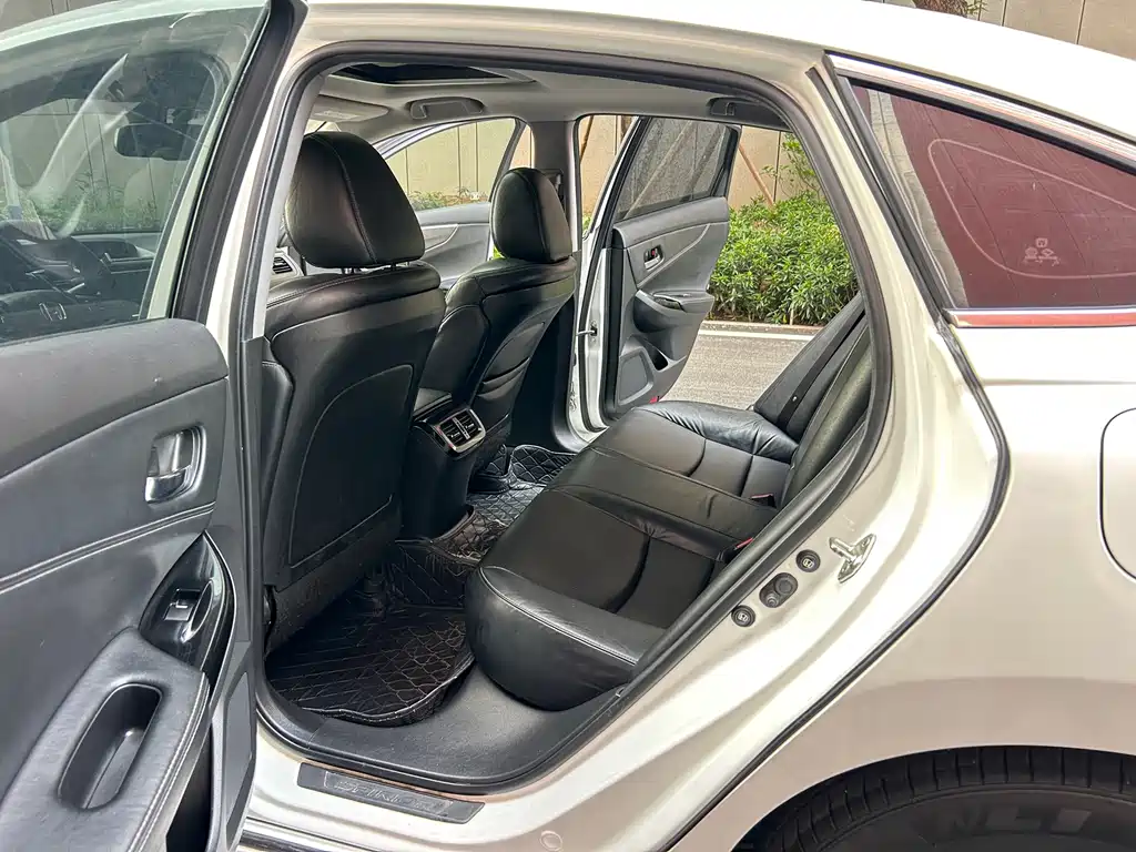 Spirior 2.0 L Distinguished