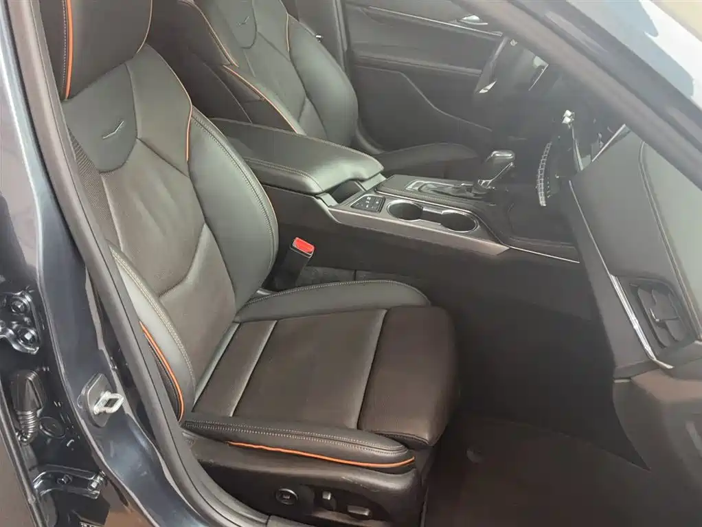 Cadillac CT4 28 T Elite