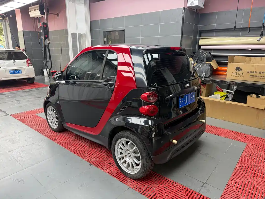 smart fortwo 1.0 MHD Hardtop New Year Special Edition