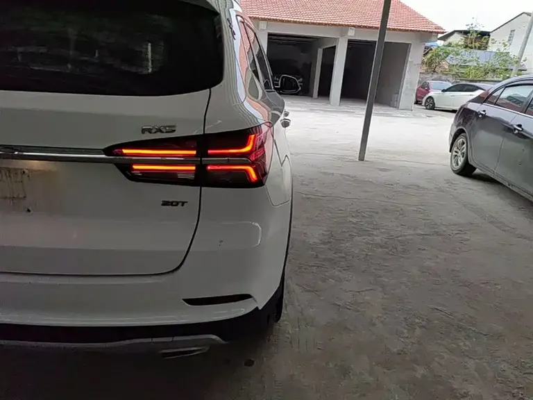 Roewe RX5 20 T Auto 4 G Connected Million
