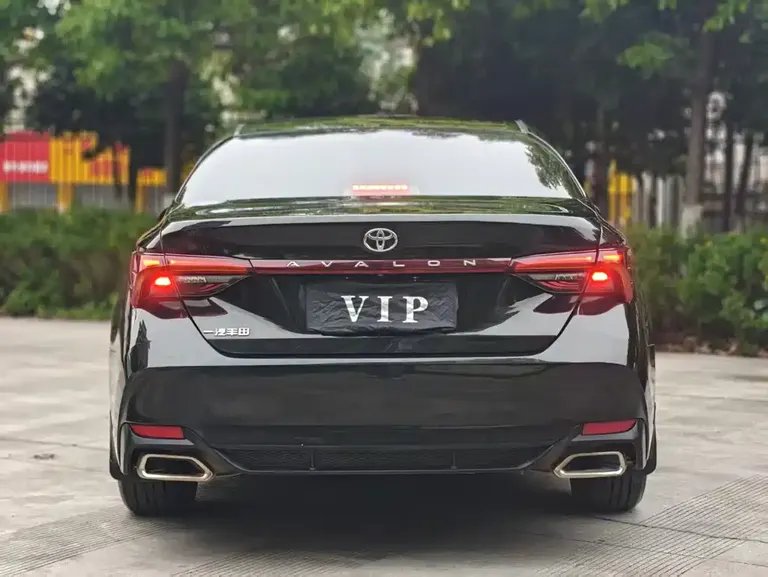 Toyota Avalon 2.0 L Luxury CN-VI