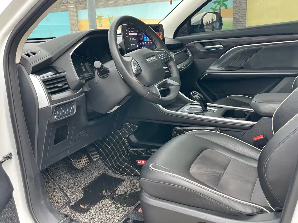 Elantra 1.4 T DCT Dynamic Shine · Active