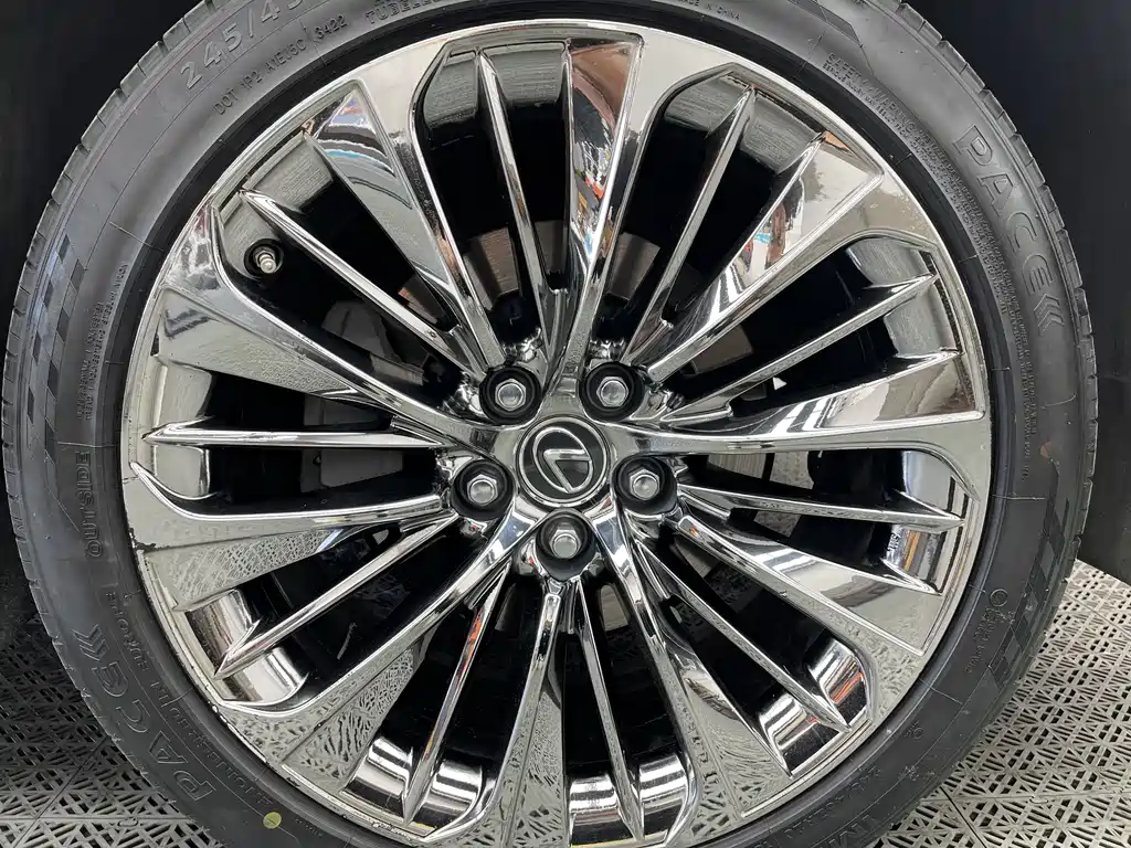 Lexus LS 500 h Executive CN-V