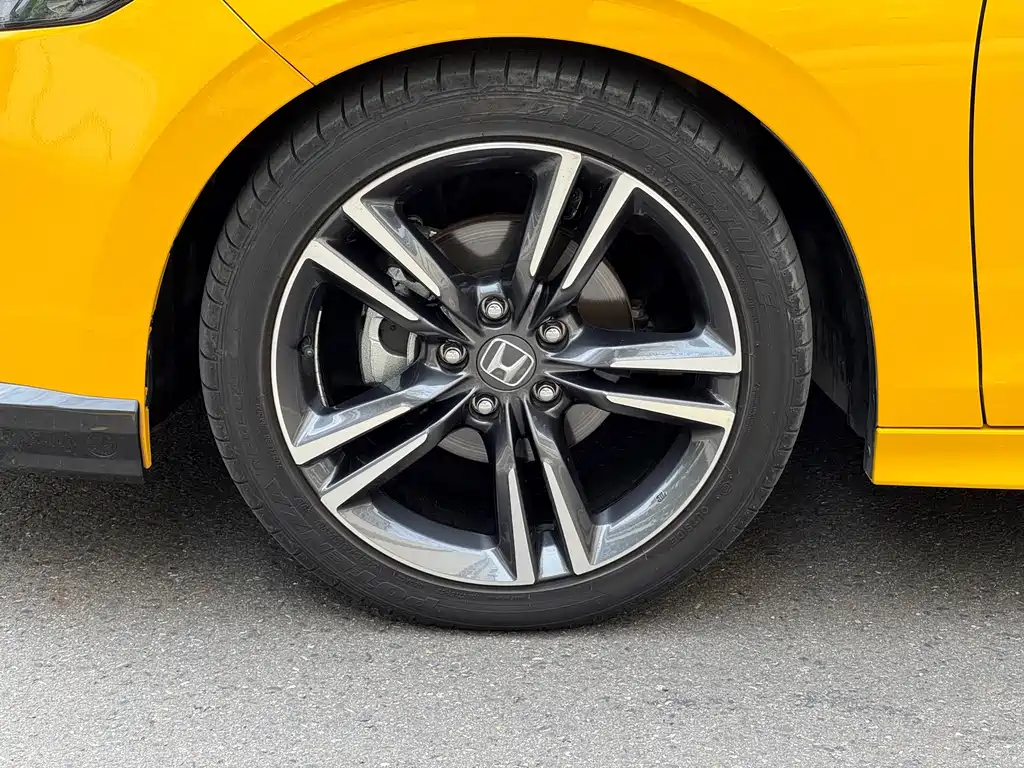 Integra 240 TURBO CVT Premium