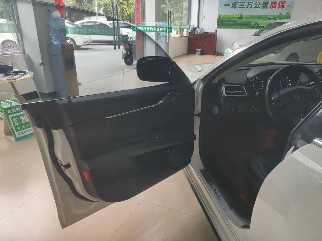 Ghibli 3.0 T Standard