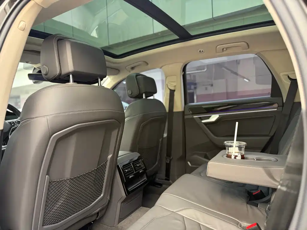 Touareg 2.0 TSI Sharp Style