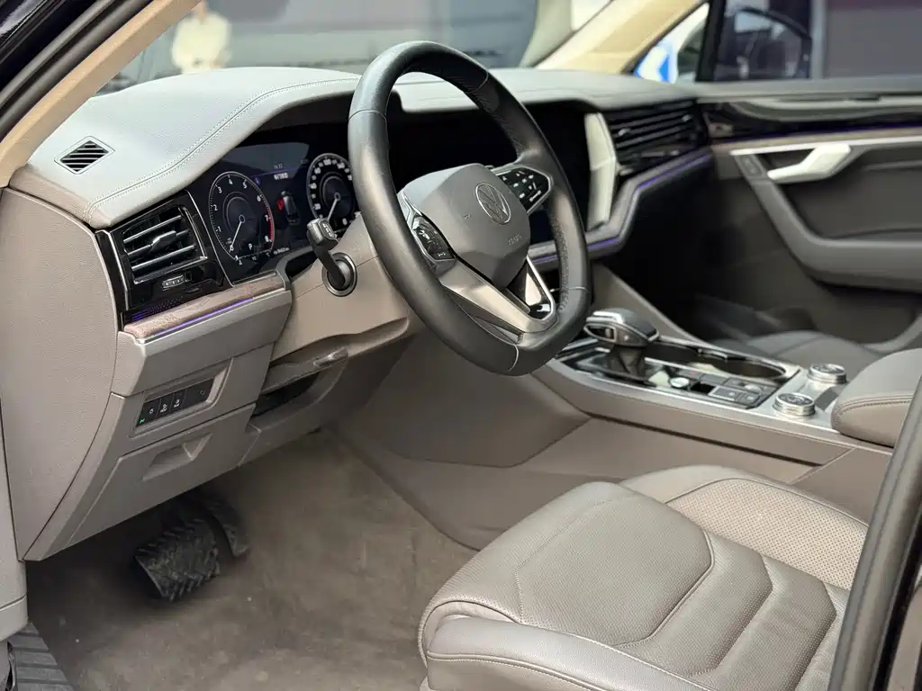 Touareg 2.0 TSI Sharp Style