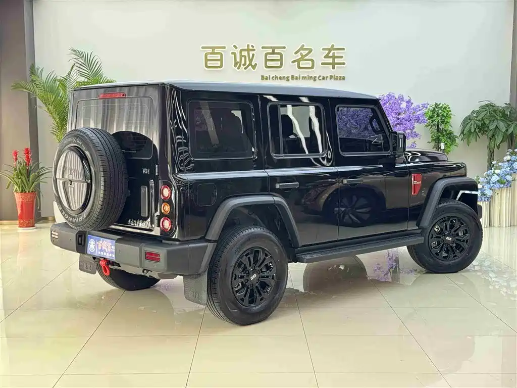 212 T01 2.0 T Mechanic