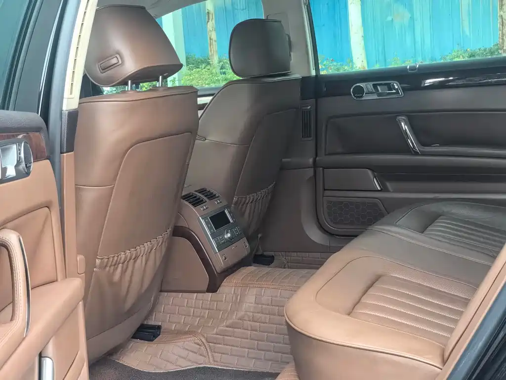 Phaeton 3.6 L V6 5-seat Extended Business
