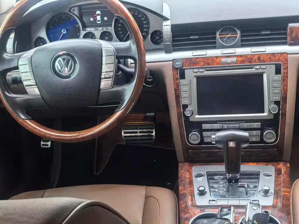 Phaeton 3.6 L V6 5-seat Extended Business