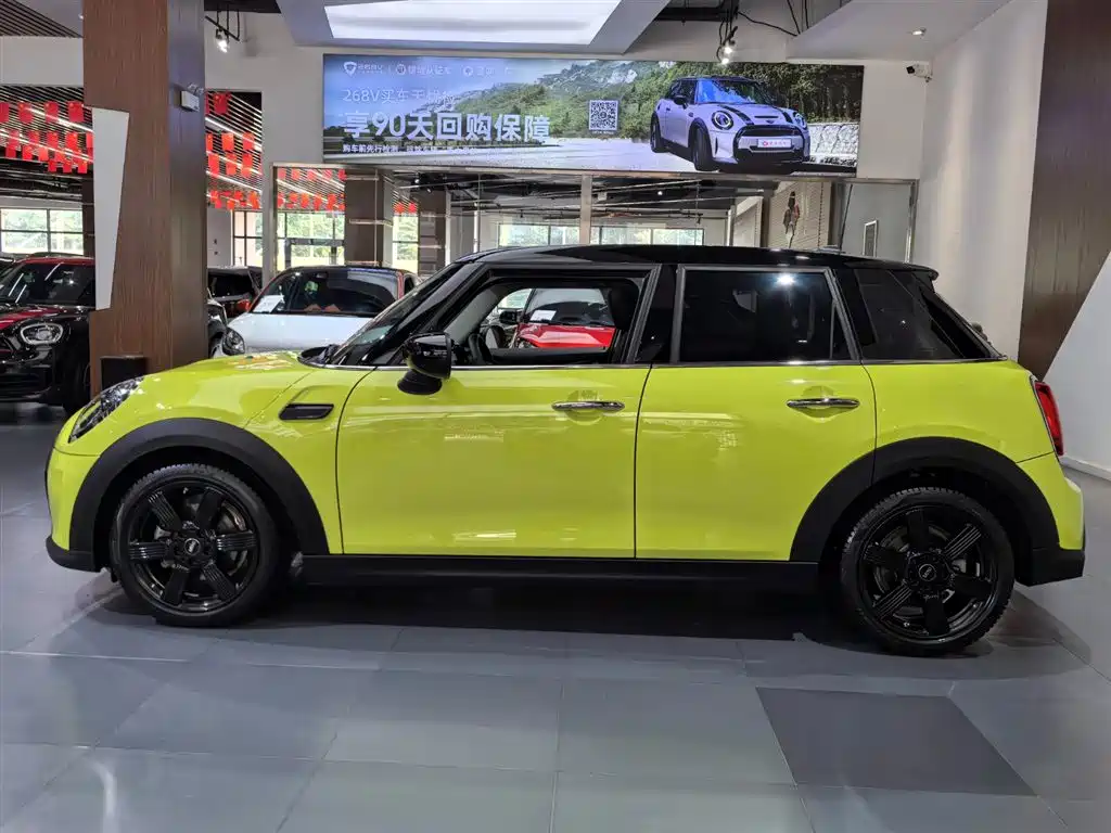 MINI Facelift 1.5 T COOPER Artist 5-door