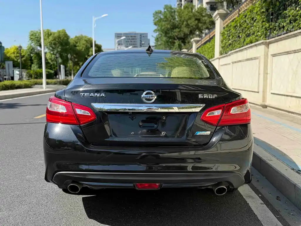 Teana 2.0 L XE Fashion