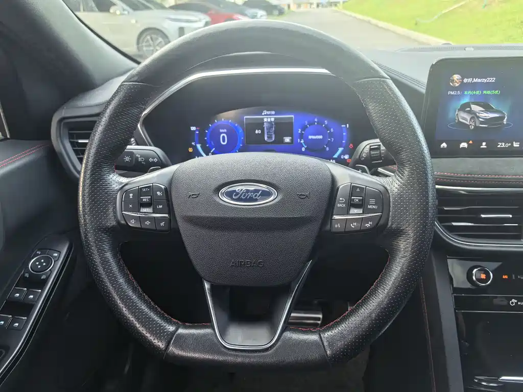 Escape EcoBoost 245 4 WD Indulge ST-LINE
