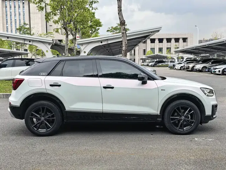 Audi Q2 L 35 TFSI Fashion Dynamic