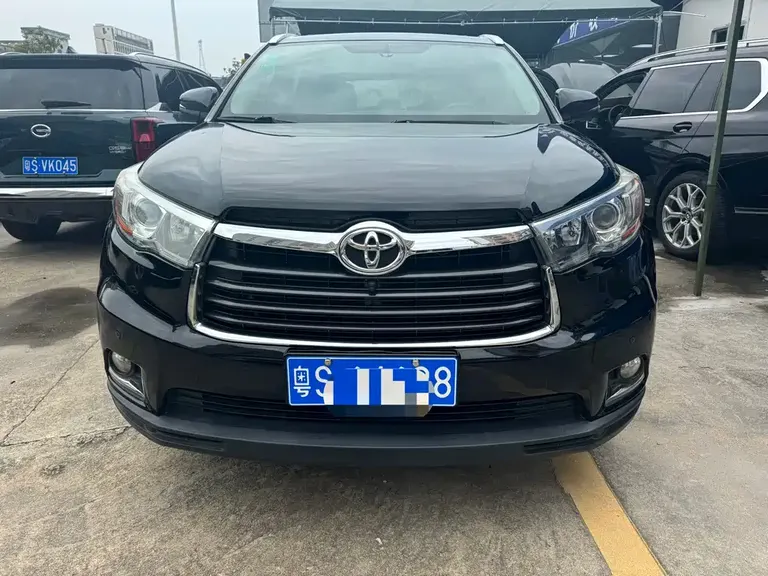 Toyota Highlander 2.0 T 4 WD Luxury 7-seat