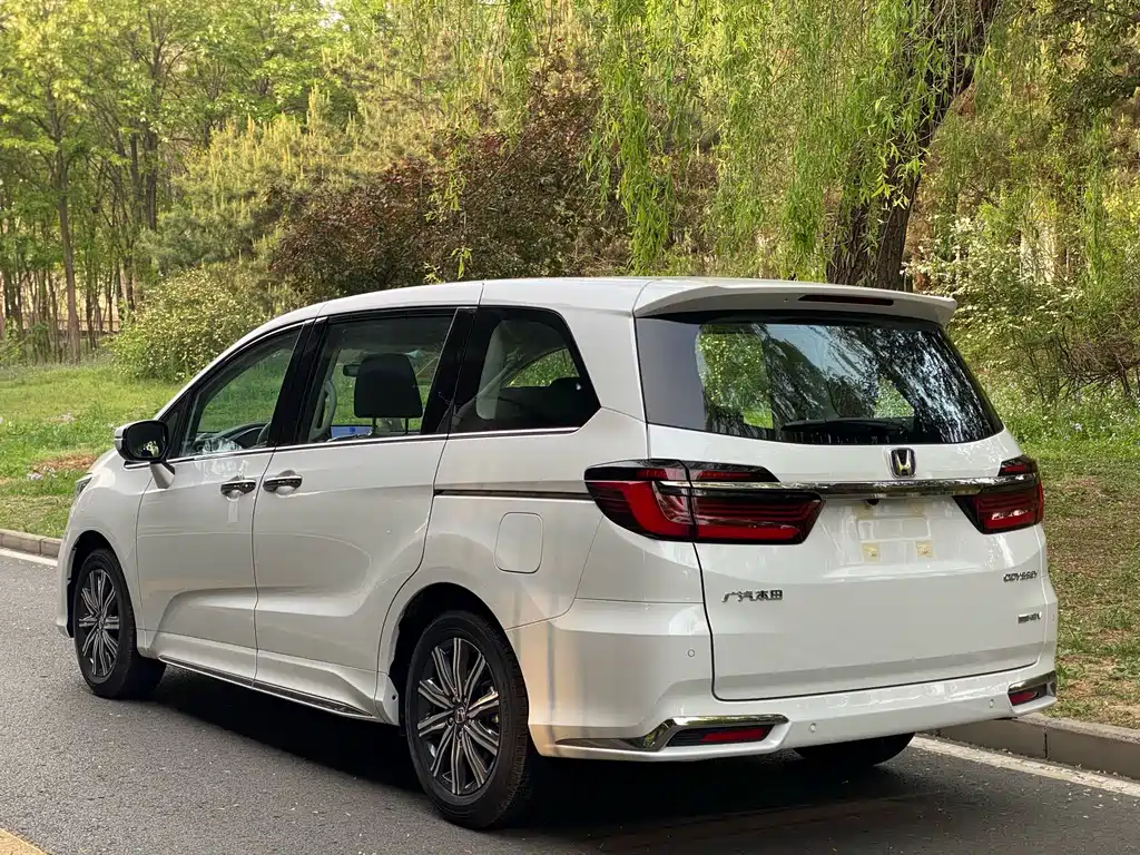 Odyssey 2.0 L e:HEV Sharp· Joy