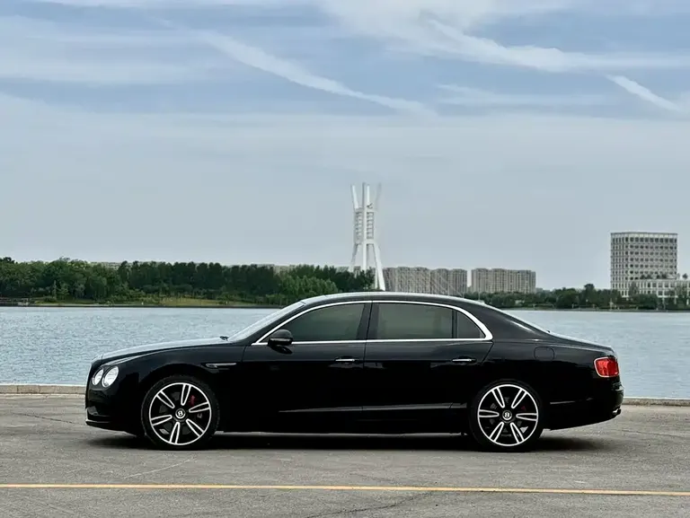 Bentley Flying Spur 4.0 T V8 S Standard