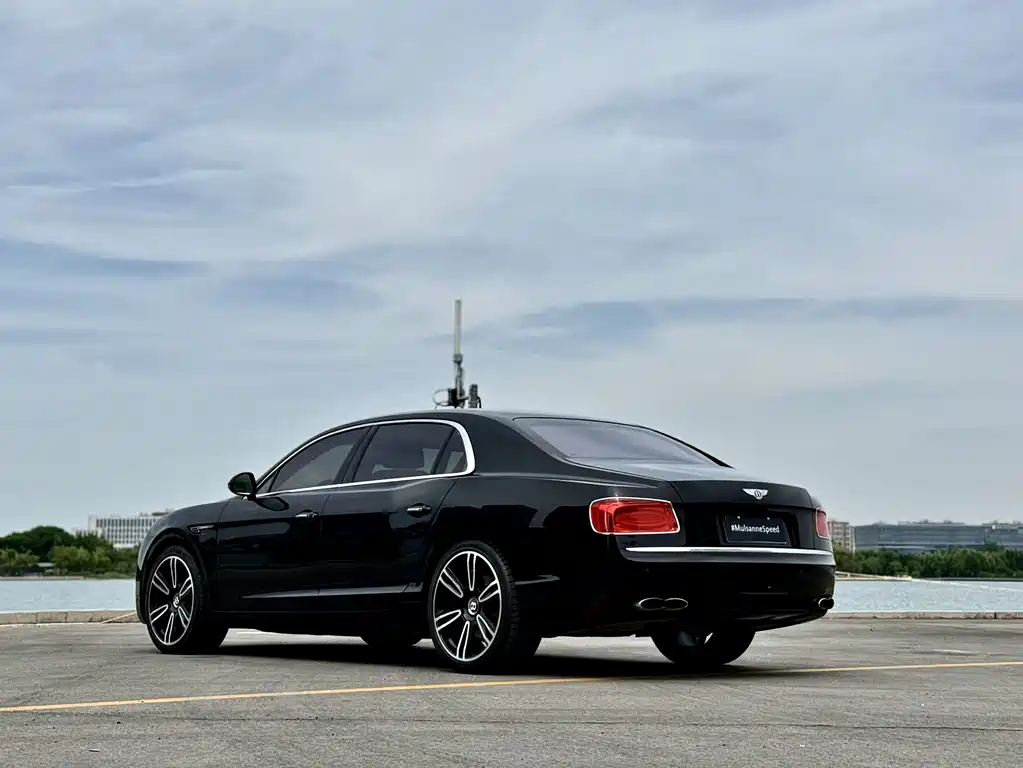 Flying Spur 4.0 T V8 S Standard