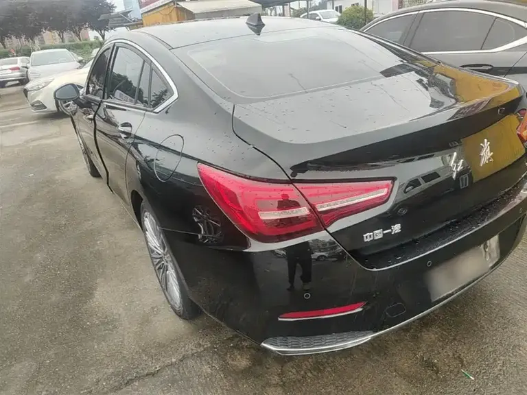 Hongqi H5 Classic Facelift 1.5 T DCT Flagship Charm