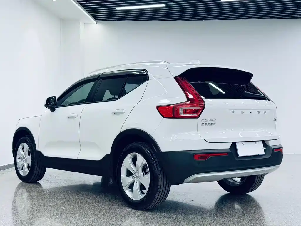 Volvo XC40 T4 4 WD Smart Travel Fashion