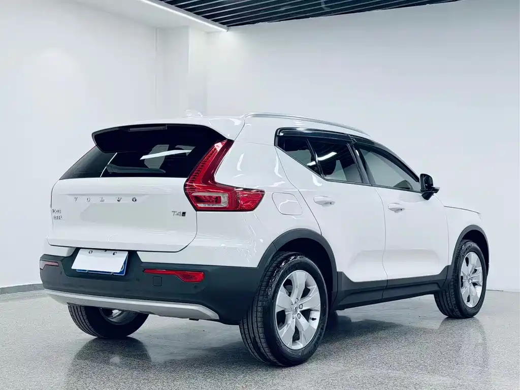 Volvo XC40 T4 4 WD Smart Travel Fashion