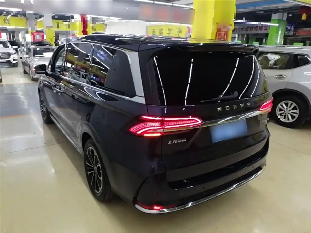 Roewe iMAX8 400 TGI Supreme Series Honored