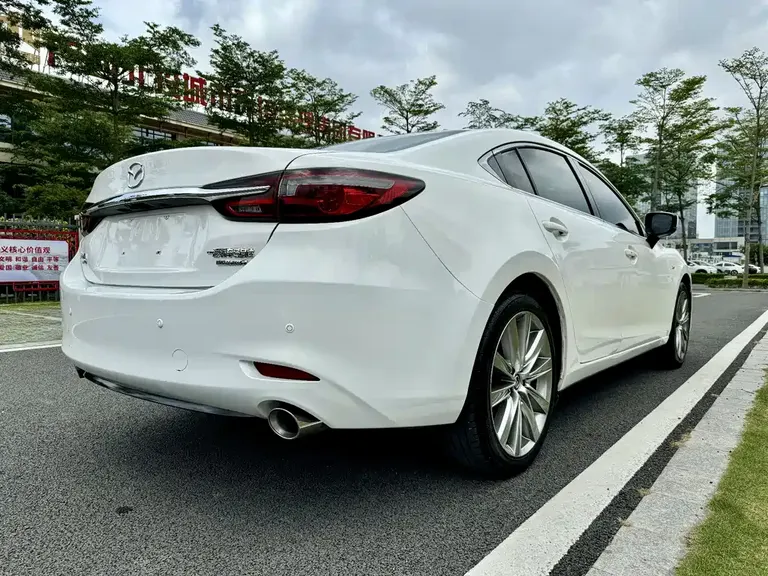 Mazda Atenza 2.5 L Blue Sky Supreme