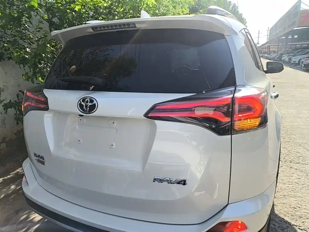 RAV4 2.0 L CVT 2 WD Smart Style CN-V