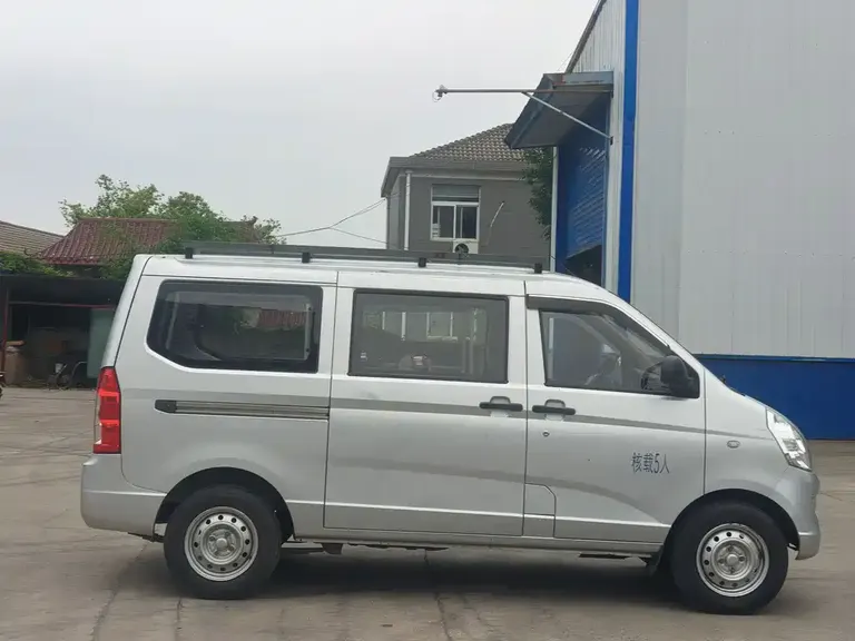 Wuling Rongguang S 1.2 L Standard AC 5-seatLSI