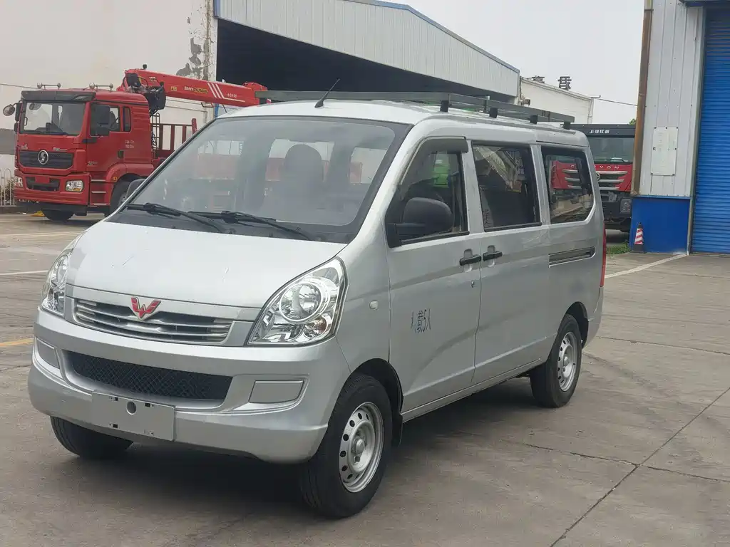 Wuling Rongguang S 1.2 L Standard AC 5-seatLSI