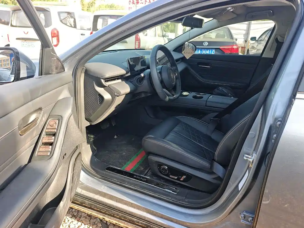 Baojun Xiangjing PHEV 140 km Luxury