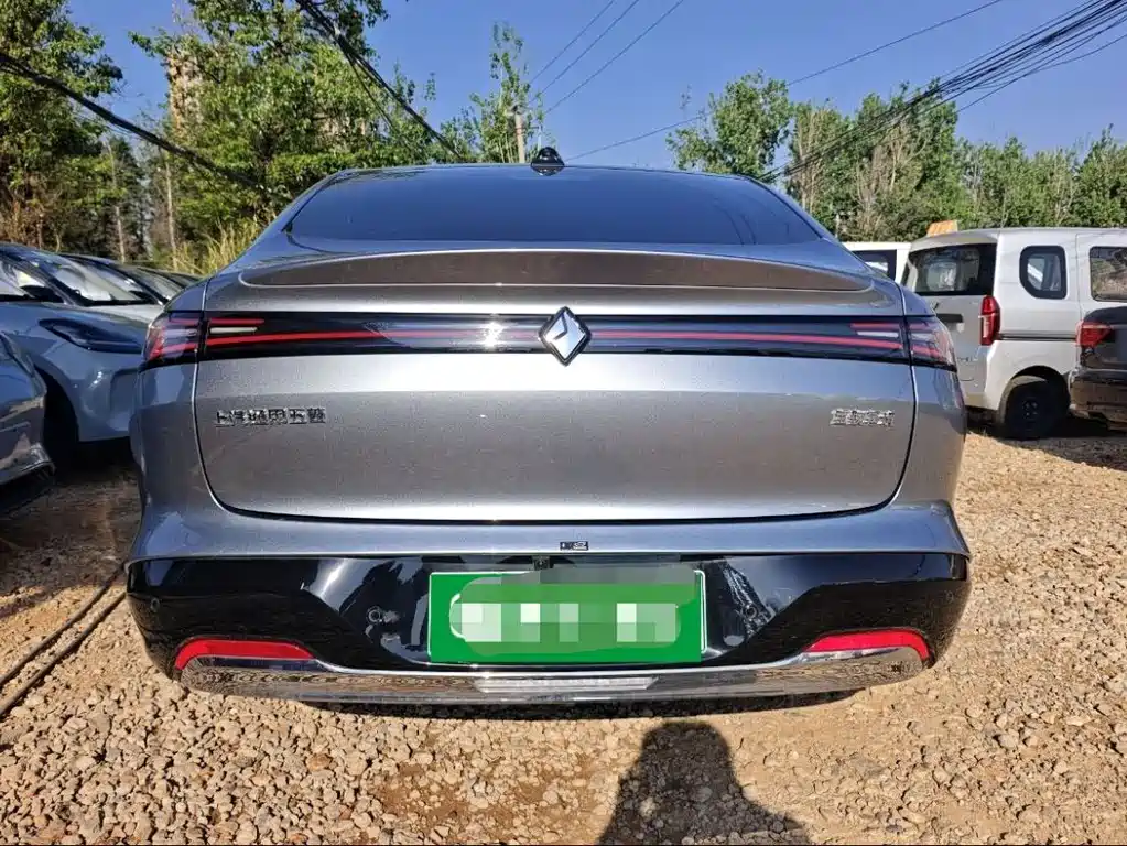 Baojun Xiangjing PHEV 140 km Luxury