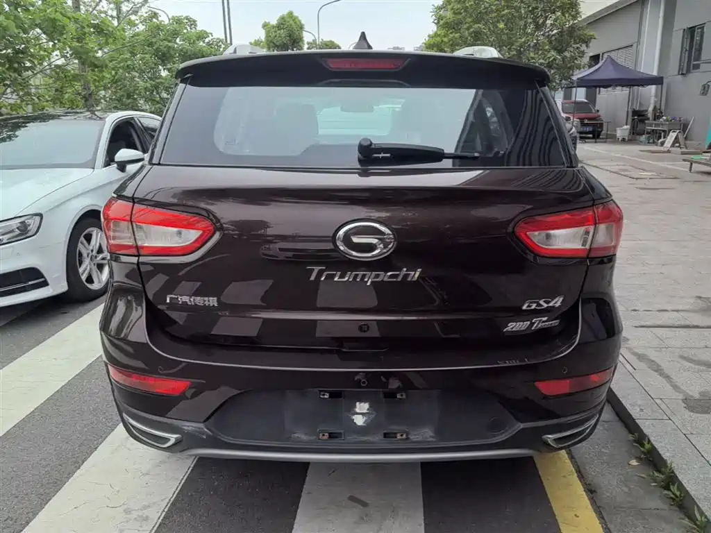 GAC Trumpchi GS4 200 T G-DCT Elite