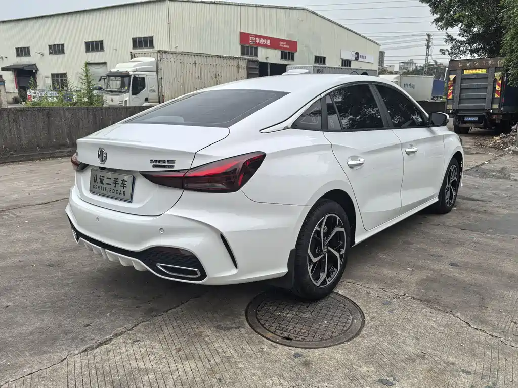 MG5 300 TGI Global Flagship