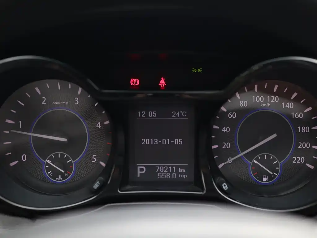 Yusheng S350 2.4 T Auto 2 WD Diesel Luxury 5-seat