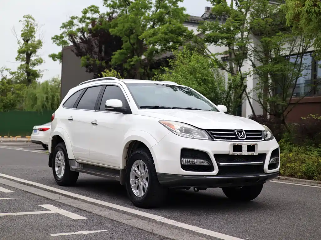 Yusheng S350 2.4 T Auto 2 WD Diesel Luxury 5-seat