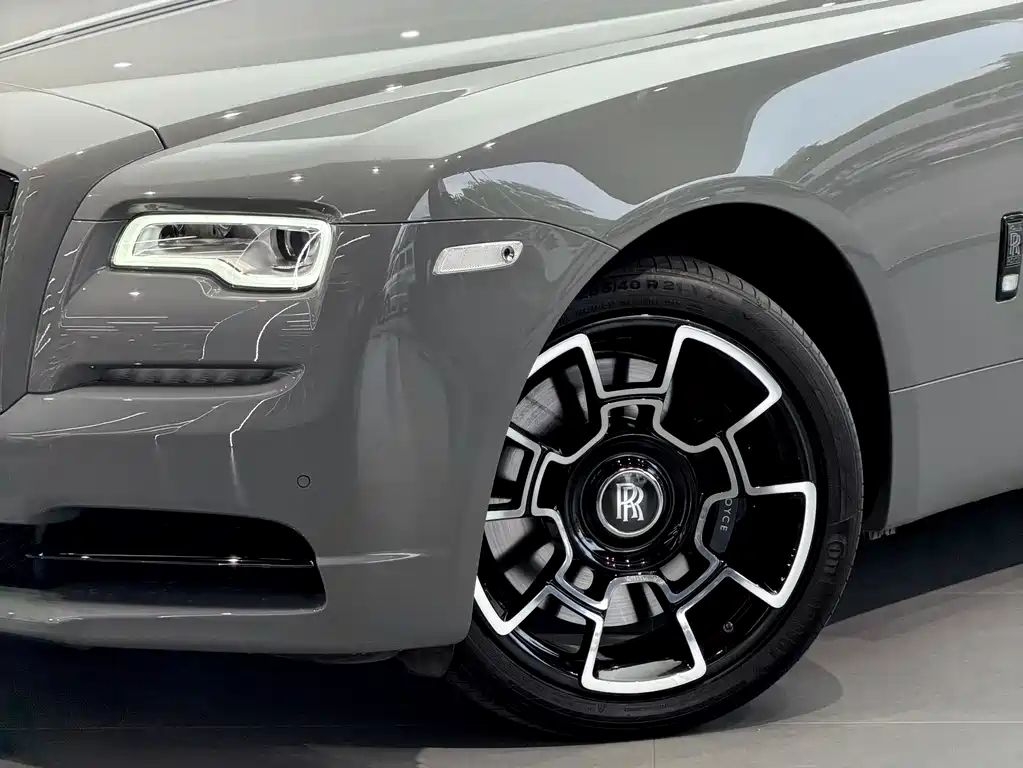 Wraith 6.6 T Black Badge