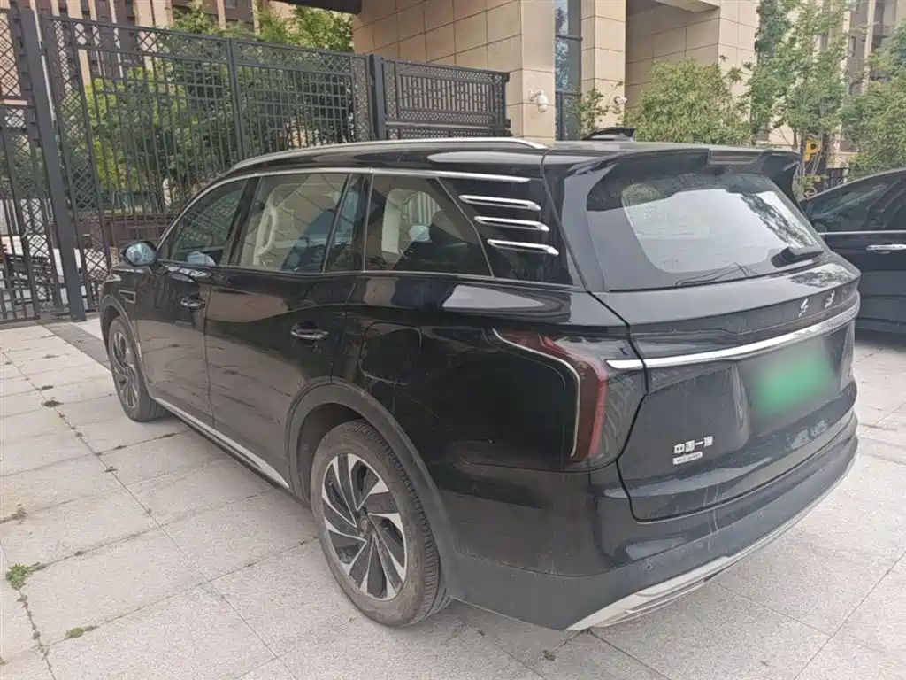 Hongqi HS7 PHEV 2.0 T PHEV 4 WD Flagship Smooth 7-seat