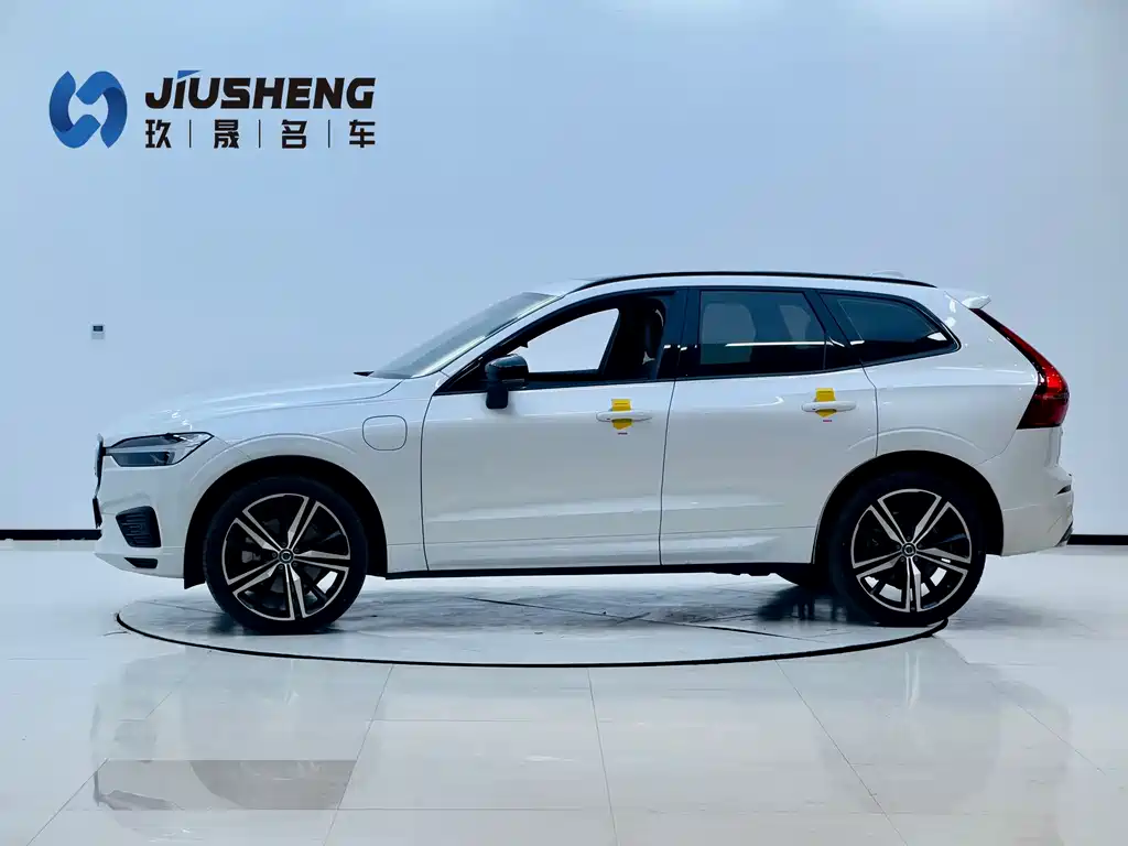 Volvo XC60 PHEV T8 E Drive Hybrid Smart Vision Sport