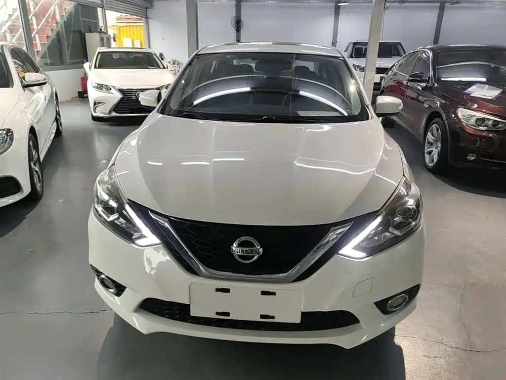 Sylphy 1.6 XV CVT Connected Premium CN-VI