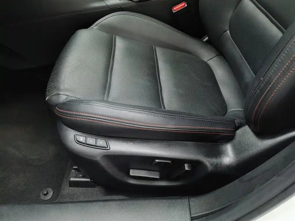 Atenza 2.5 L Blue Sky Sport