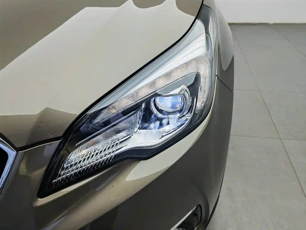 Envision Plus 28 T 4 WD Luxury CN-V